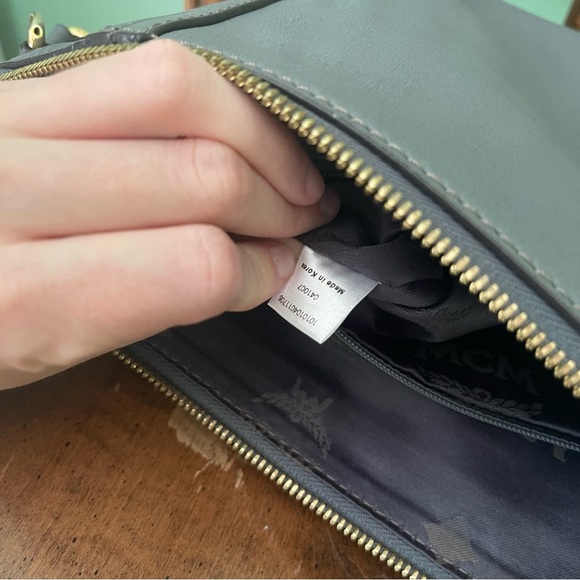 MCM Munchen K 1335 Gray Shoulder Bag Solid Leather Zip Flap - Picture 9 of 12